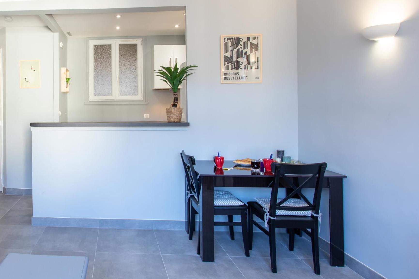 Apartment L12 Port Window 1bedroom Wifi 5mins & Nice's Cap *