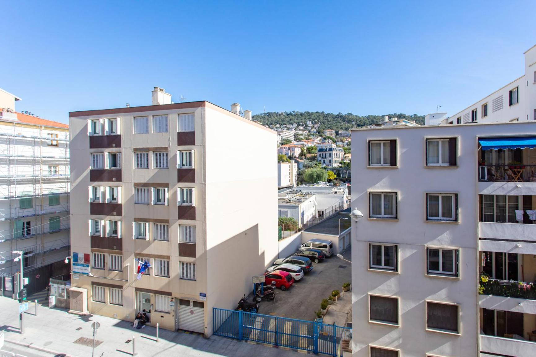 Apartment L12 Port Window 1bedroom Wifi 5mins & Nice's Cap Nizza